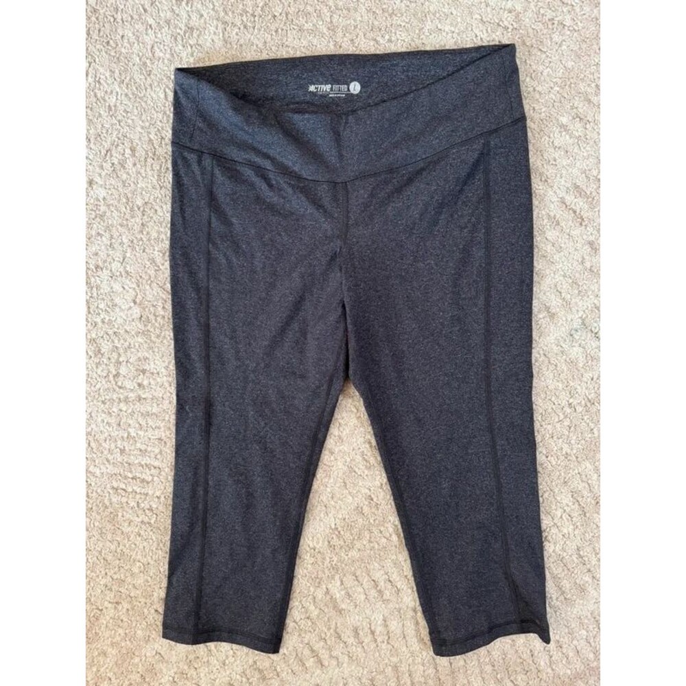 Old Navy Active cropped leggings - EUC!!